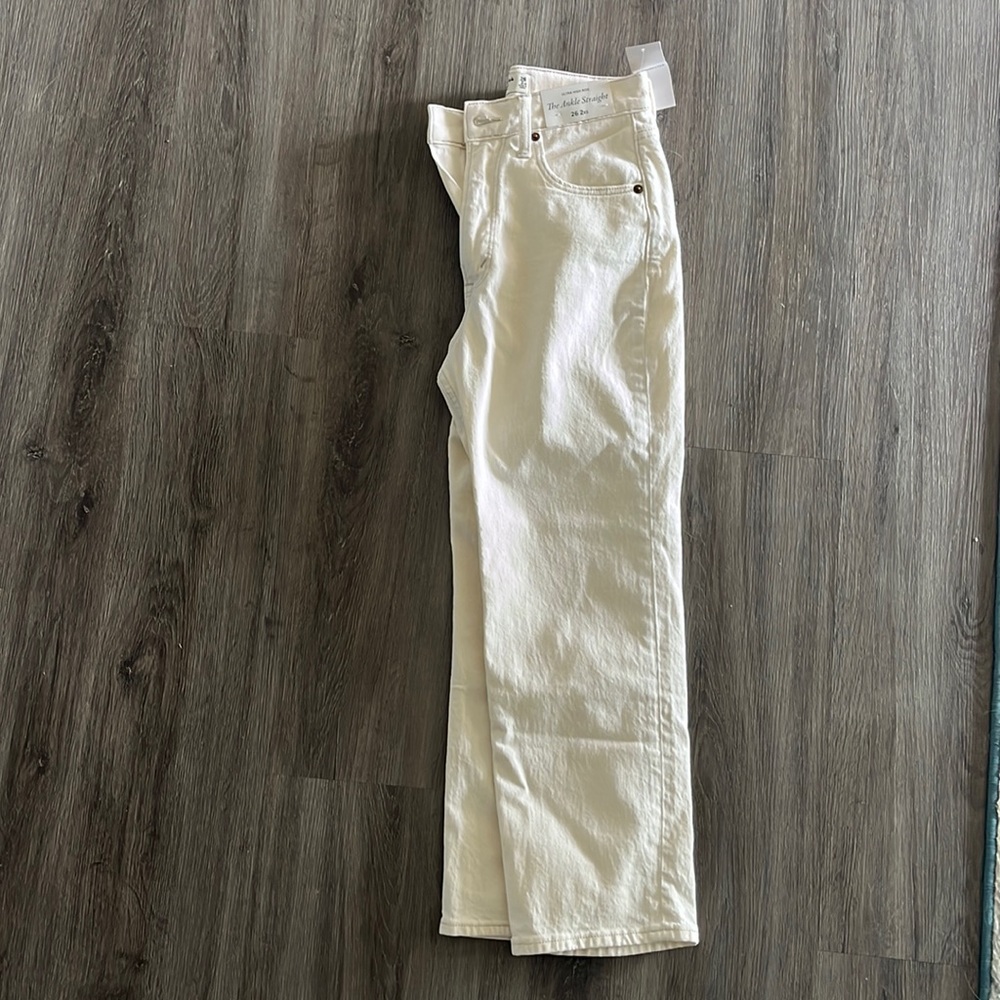 Abercrombie & Fitch The Ankle Straight Ultra High Rise denim